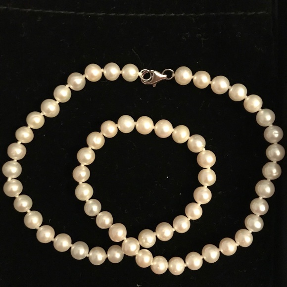 String of freshwater pearls - Picture 1 of 3